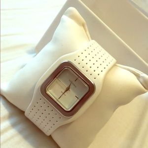 Tokyo bay watch. New white beautiful watch in box.
